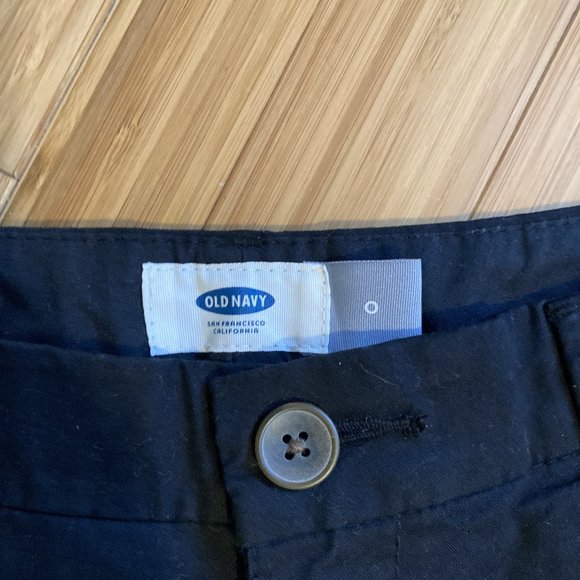 Black short - Picture 3 of 3